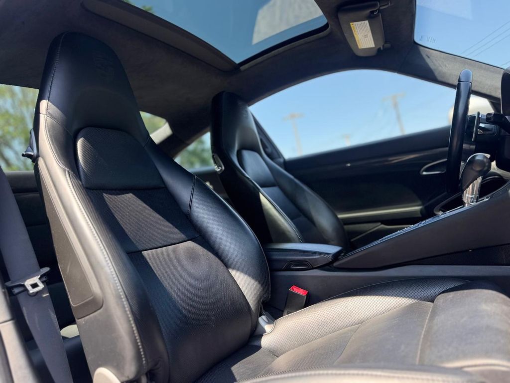 2019 Porsche 911 GTS - Photo 27