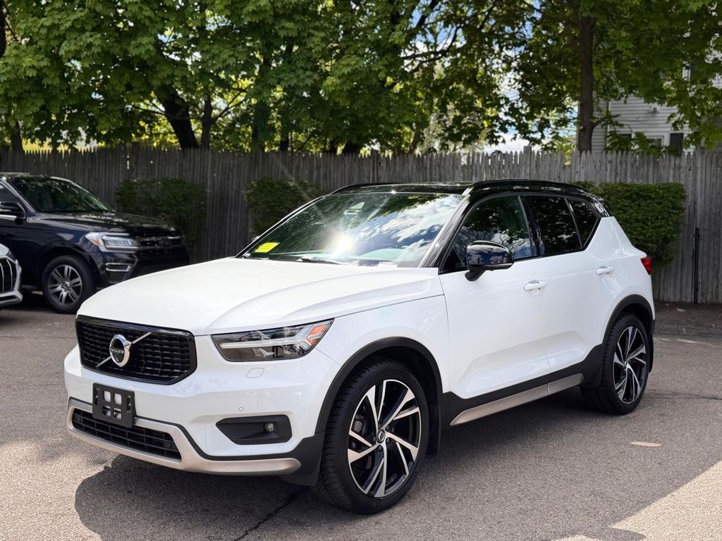 Used 2021 Volvo XC40 R-Design SUV