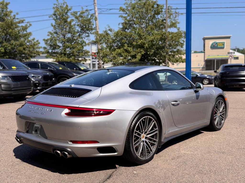 2019 Porsche 911 GTS - Photo 6