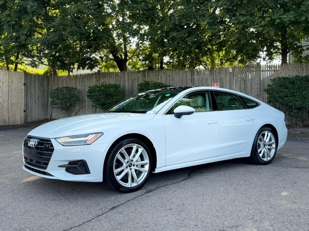 2022 Audi A7 55 Premium Plus photo 2