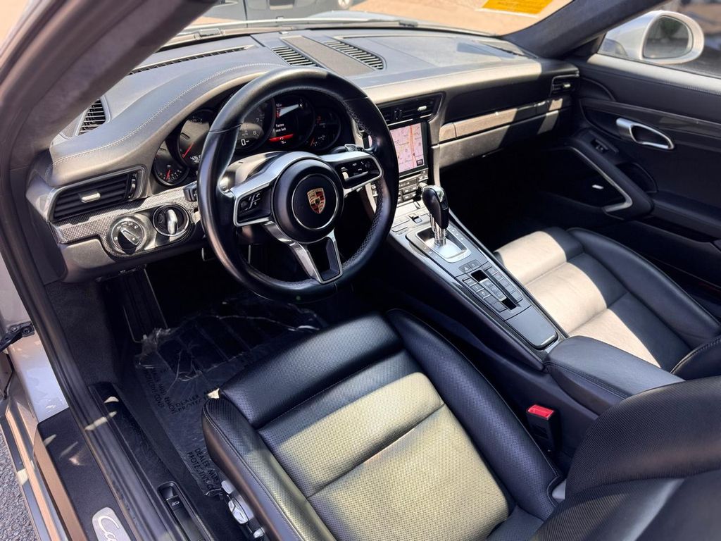 2019 Porsche 911 GTS - Photo 15