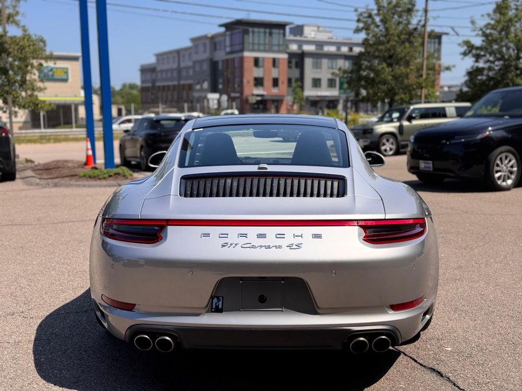 2019 Porsche 911 GTS - Photo 5