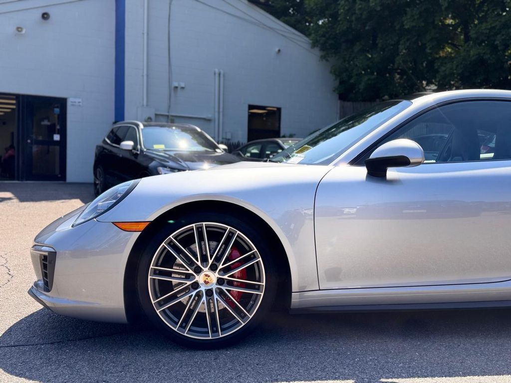 2019 Porsche 911 GTS - Photo 10