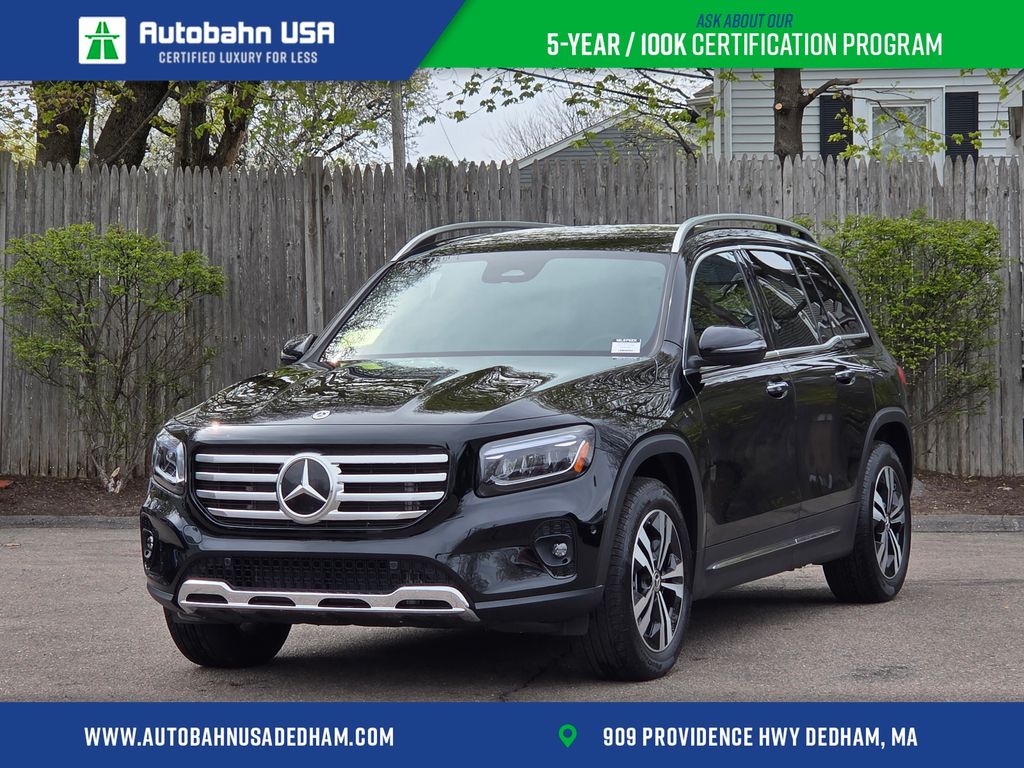 2025 Mercedes-Benz GLB GLB 250 4MATIC's photo