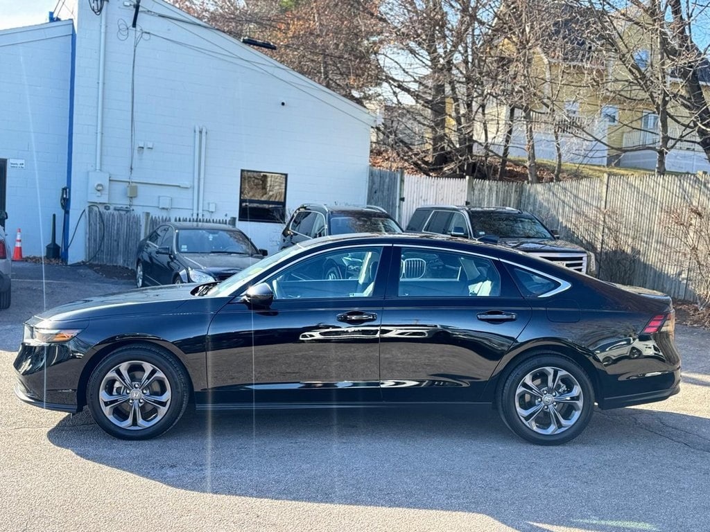 Used 2023 Honda Accord EX Sedan