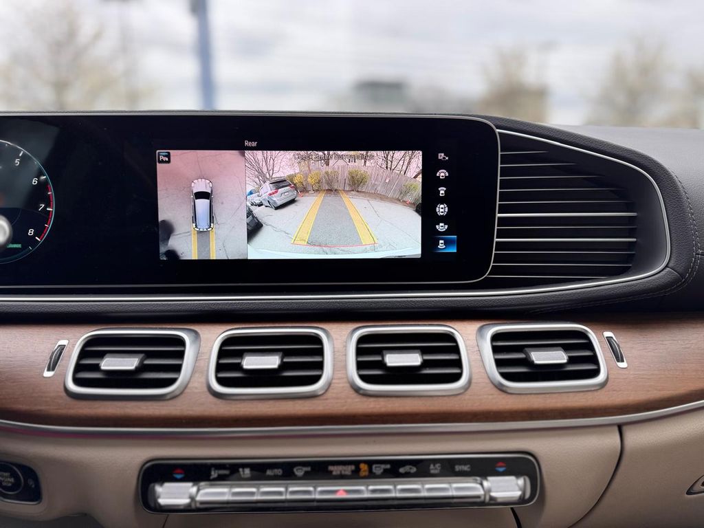 2022 Mercedes-Benz GLS GLS450 - Photo 17