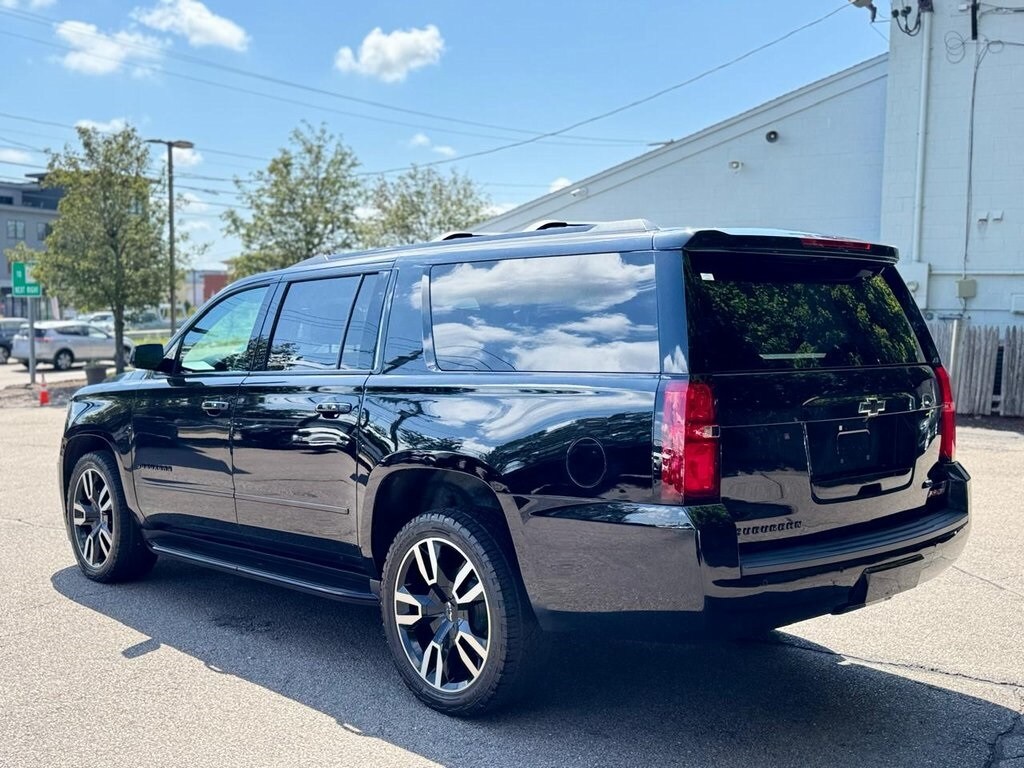 2020 Chevrolet Suburban Premier photo 4