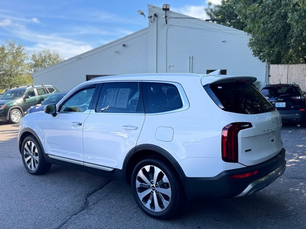 2022 Kia Telluride S photo 3