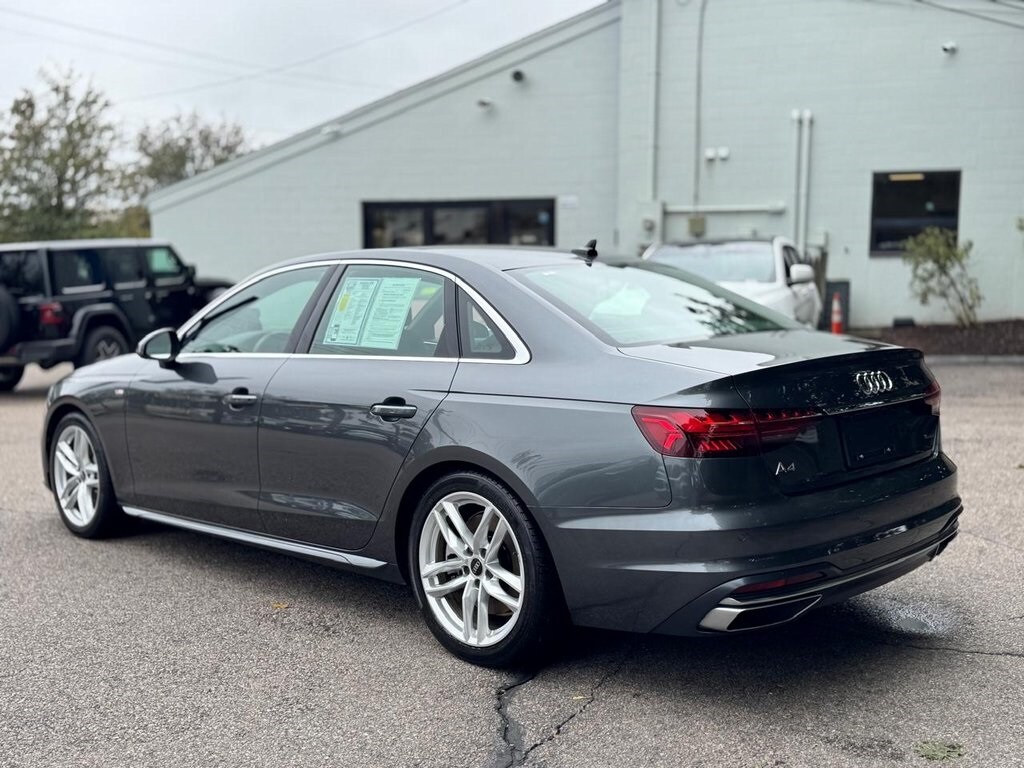 2023 Audi A4 45 S line Premium Plus photo 3