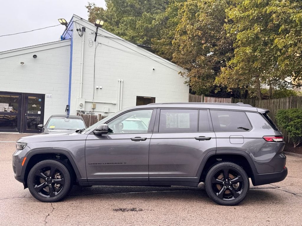 Used 2023 Jeep Grand Cherokee L Altitude SUV