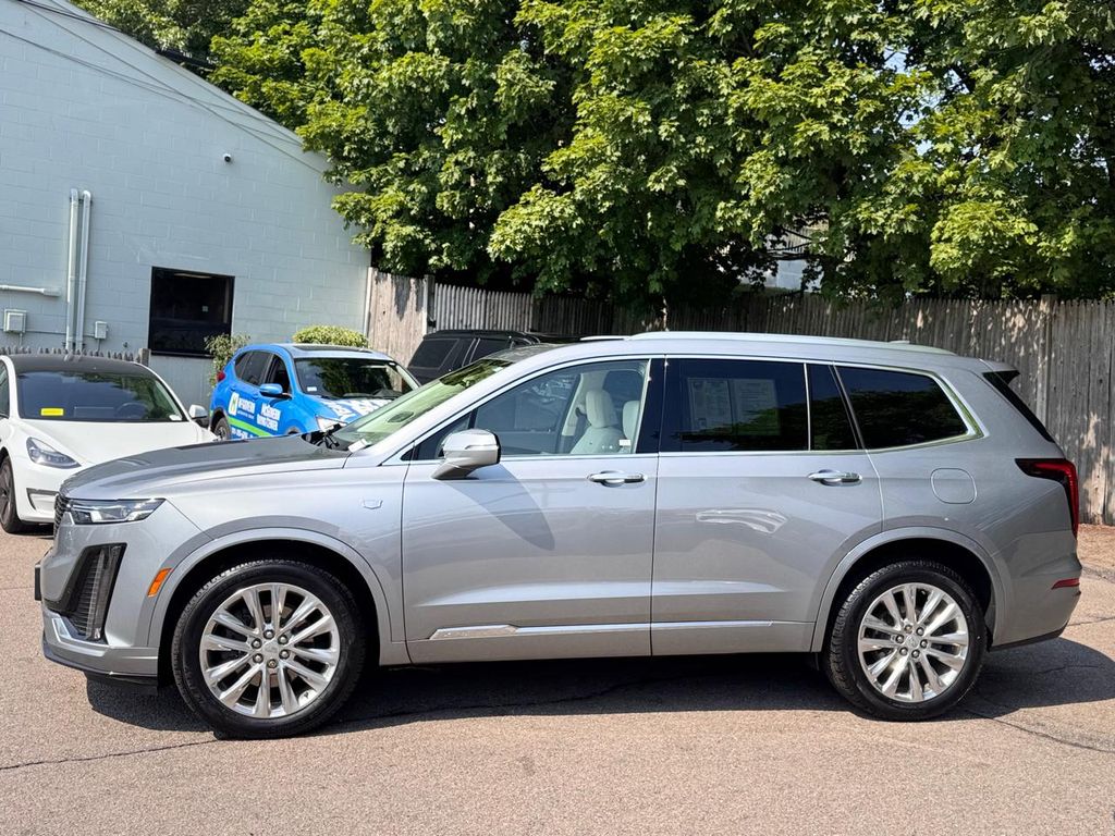 2024 Cadillac XT6 Premium Luxury - Photo 3