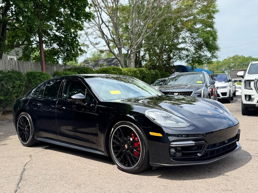 2023 Porsche Panamera GTS - Photo 8