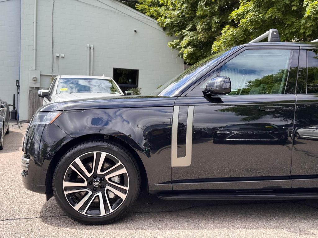 2023 Land Rover Range Rover SE - Photo 10