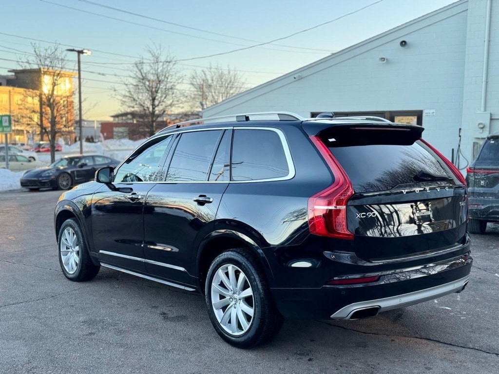 Used 2018 Volvo XC90 T6 Momentum SUV