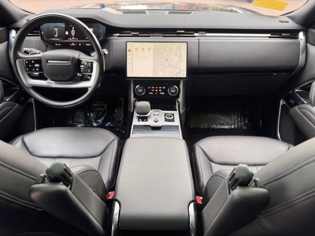 2023 Land Rover Range Rover SE - Photo 13