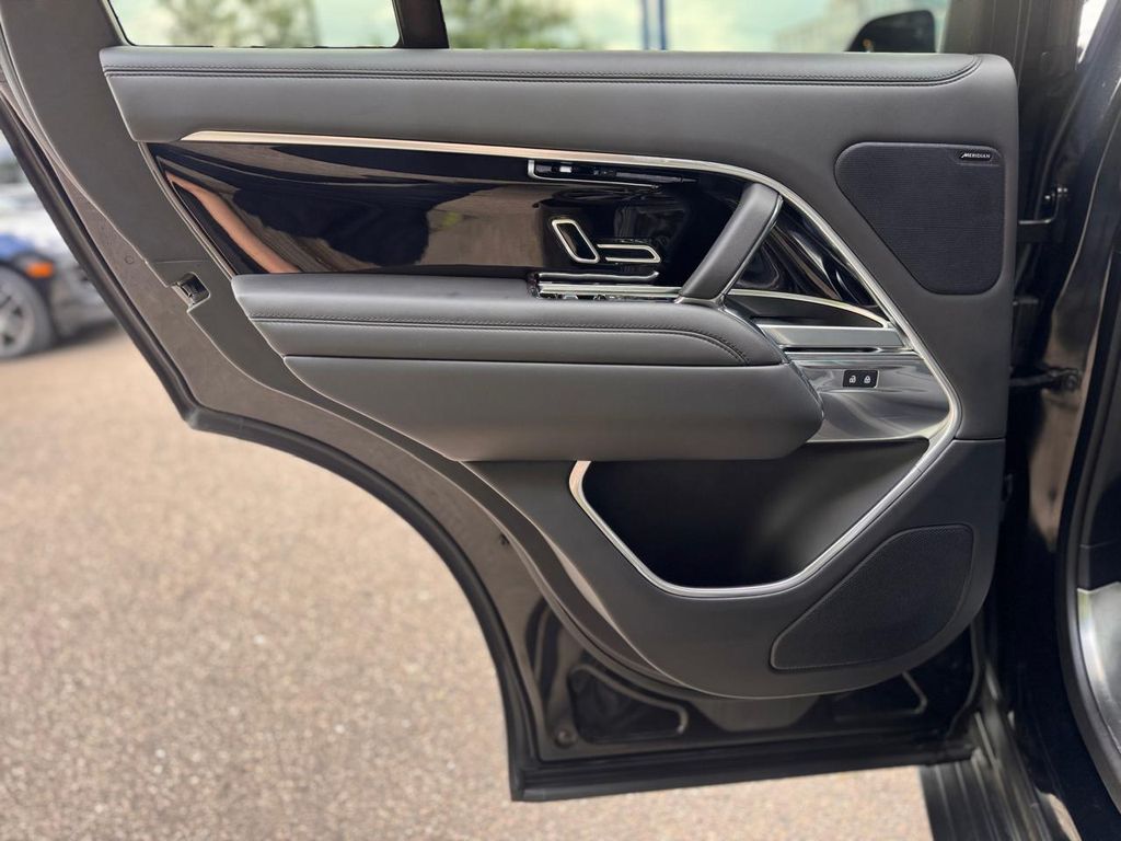 2023 Land Rover Range Rover SE - Photo 22