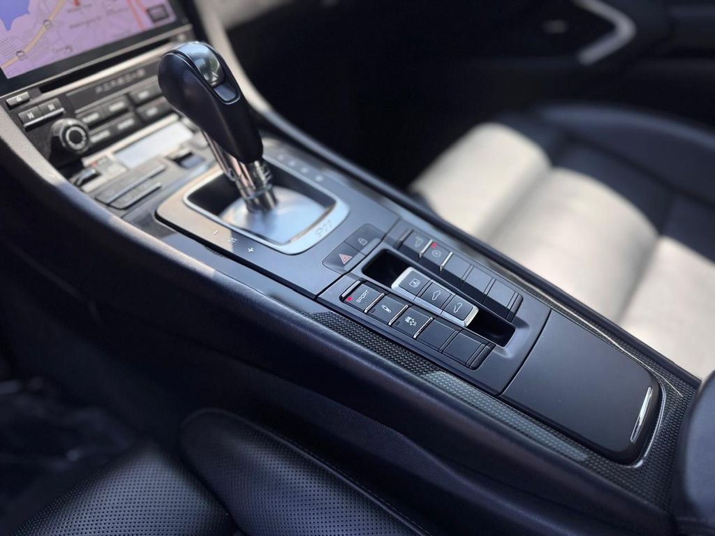 2019 Porsche 911 GTS - Photo 17