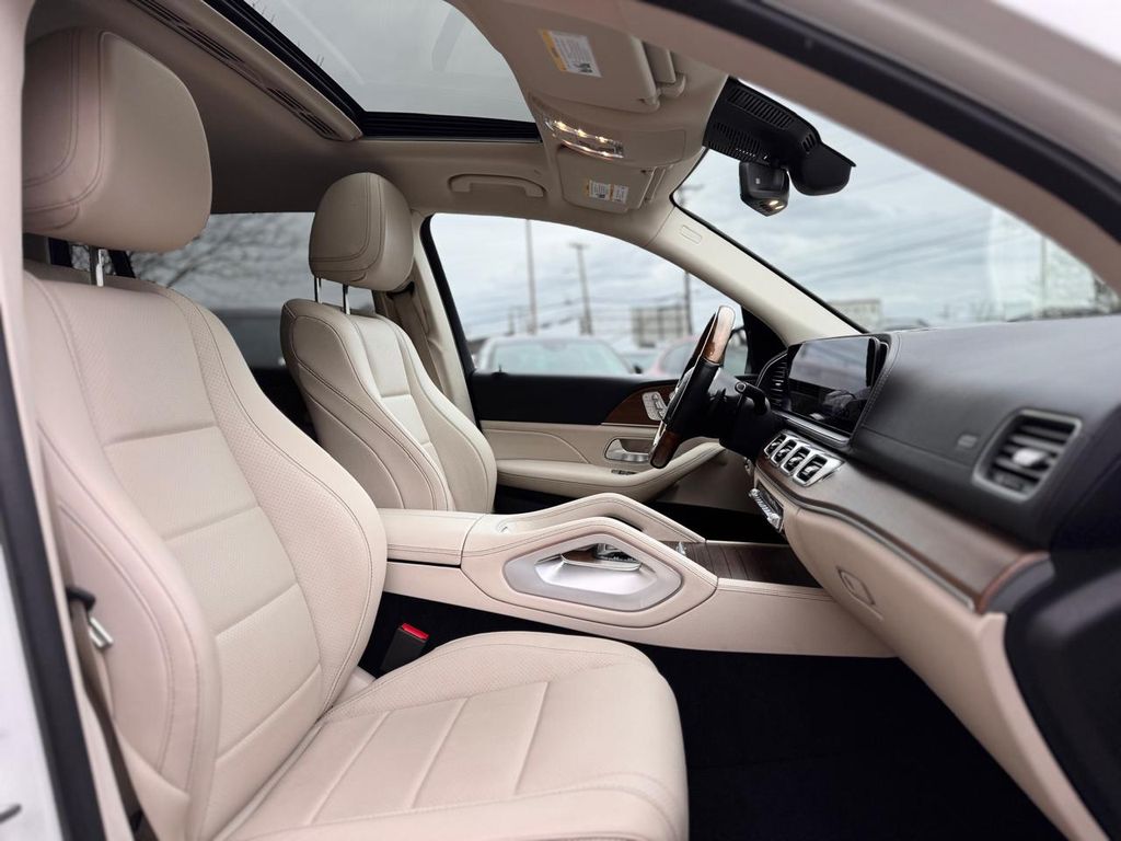 2022 Mercedes-Benz GLS GLS450 - Photo 27