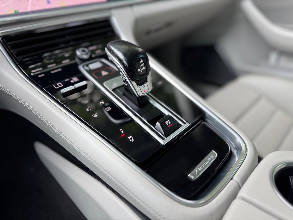 2023 Porsche Panamera GTS - Photo 19