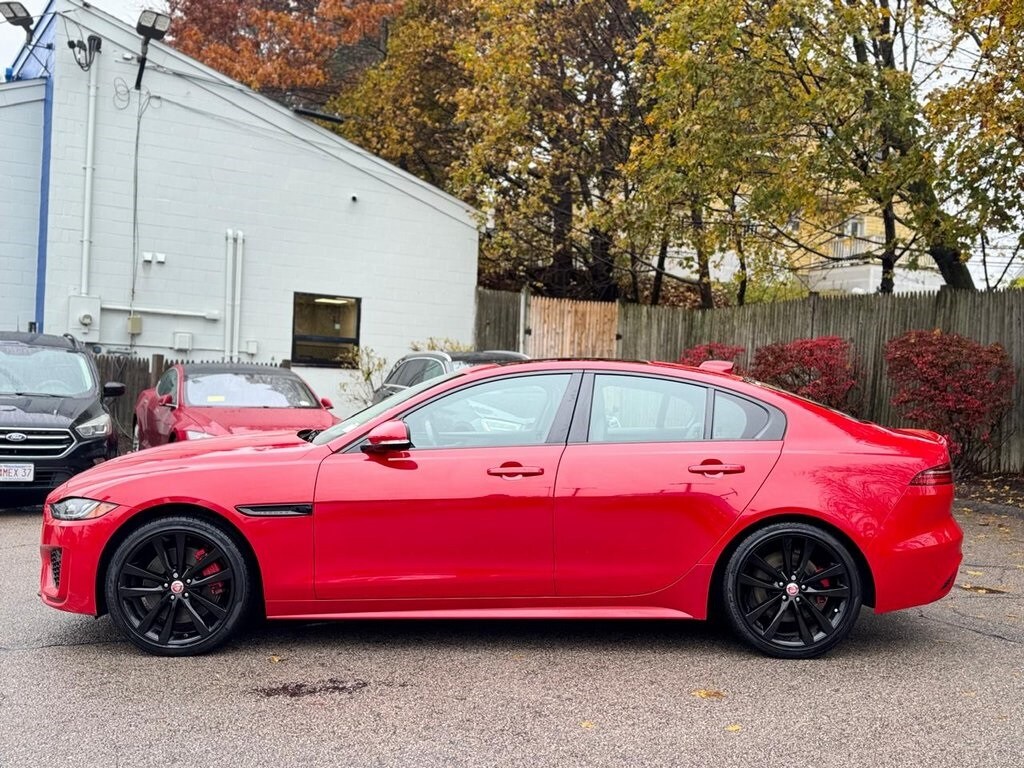 2020 Jaguar XE R-Dynamic S photo 3