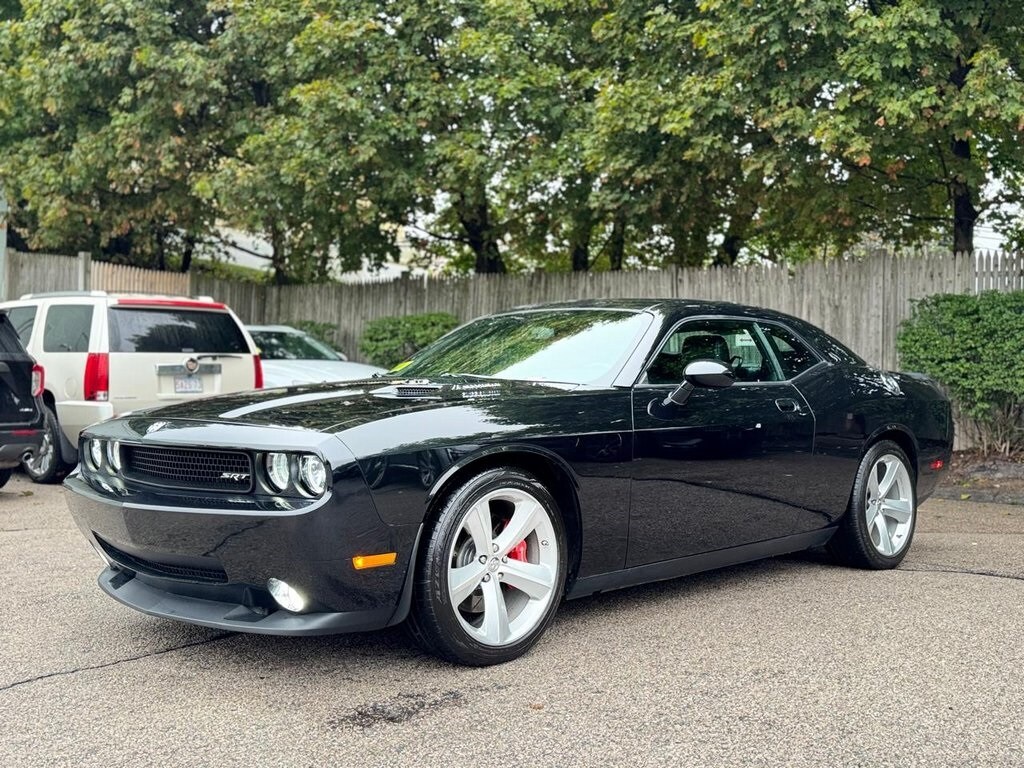 2009 Dodge Challenger SRT8 photo 2