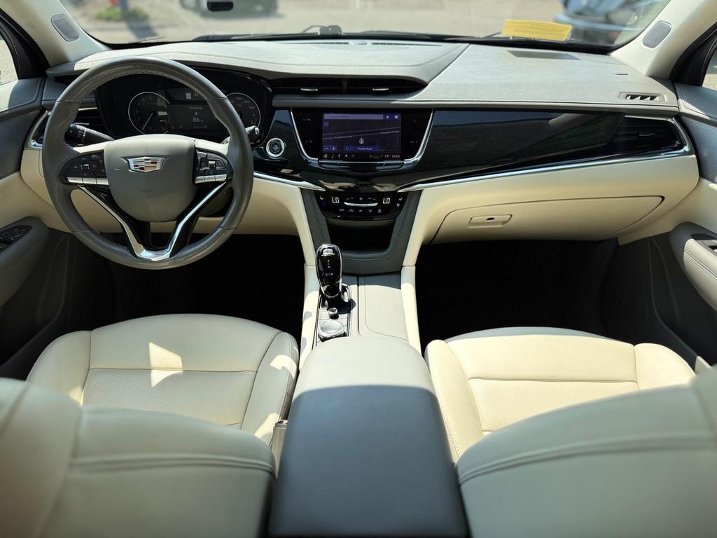 2024 Cadillac XT6 Premium Luxury - Photo 12