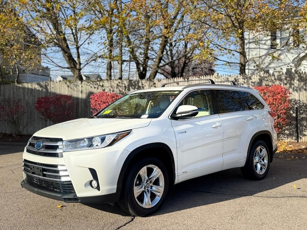 2018 Toyota Highlander Hybrid Limited photo 2
