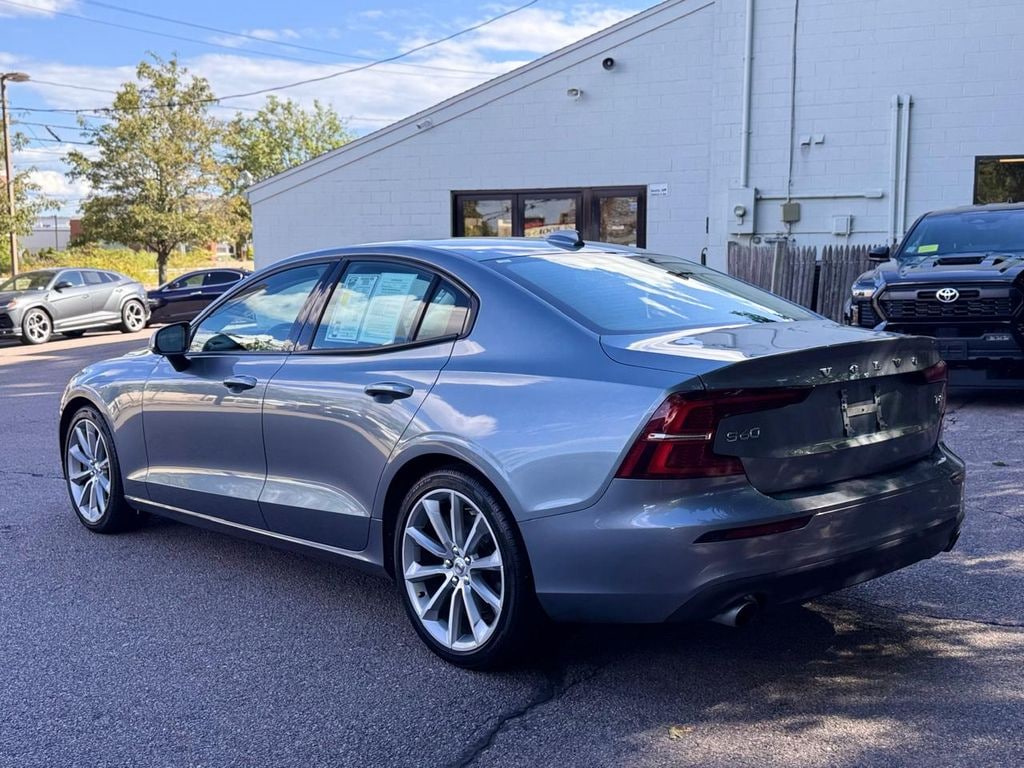 Used 2021 Volvo S60 T6 Momentum Sedan