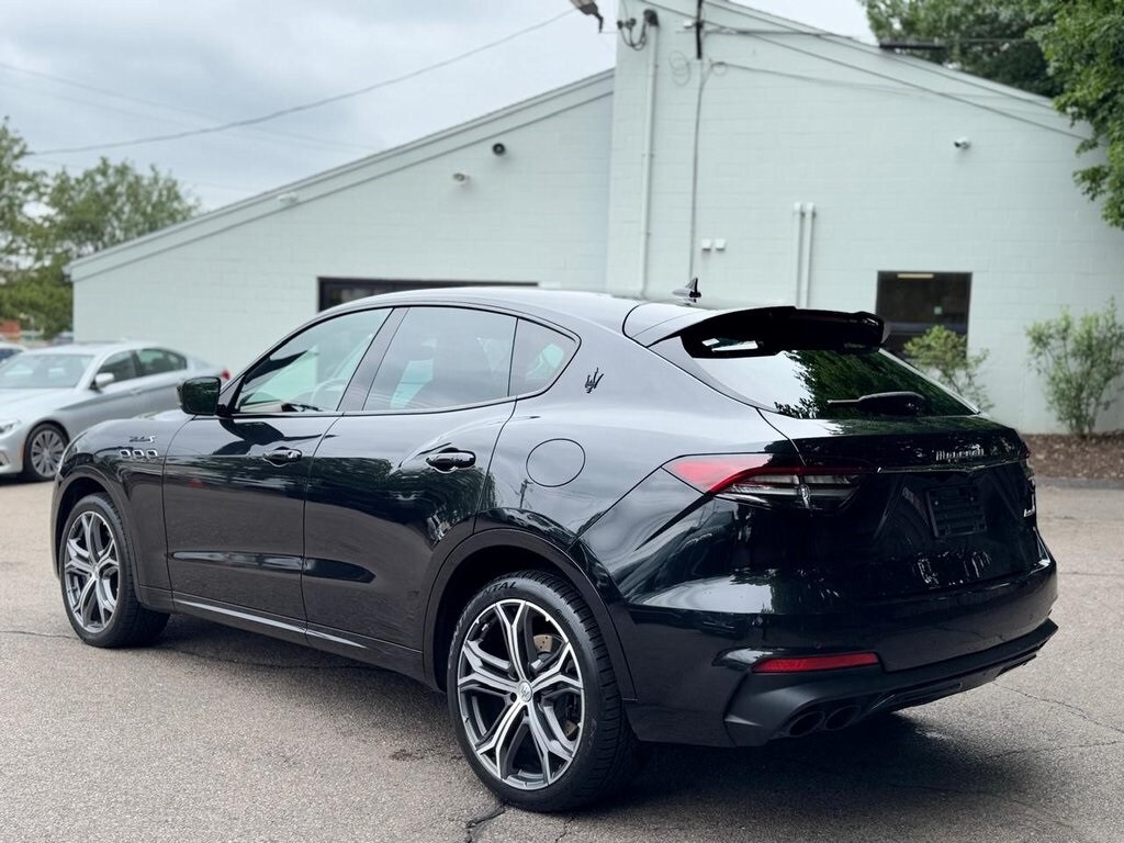 2022 Maserati Levante Modena photo 4