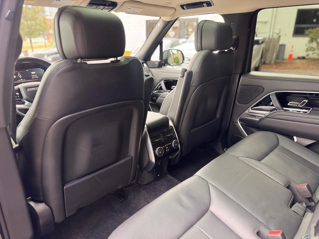 2023 Land Rover Range Rover SE - Photo 23
