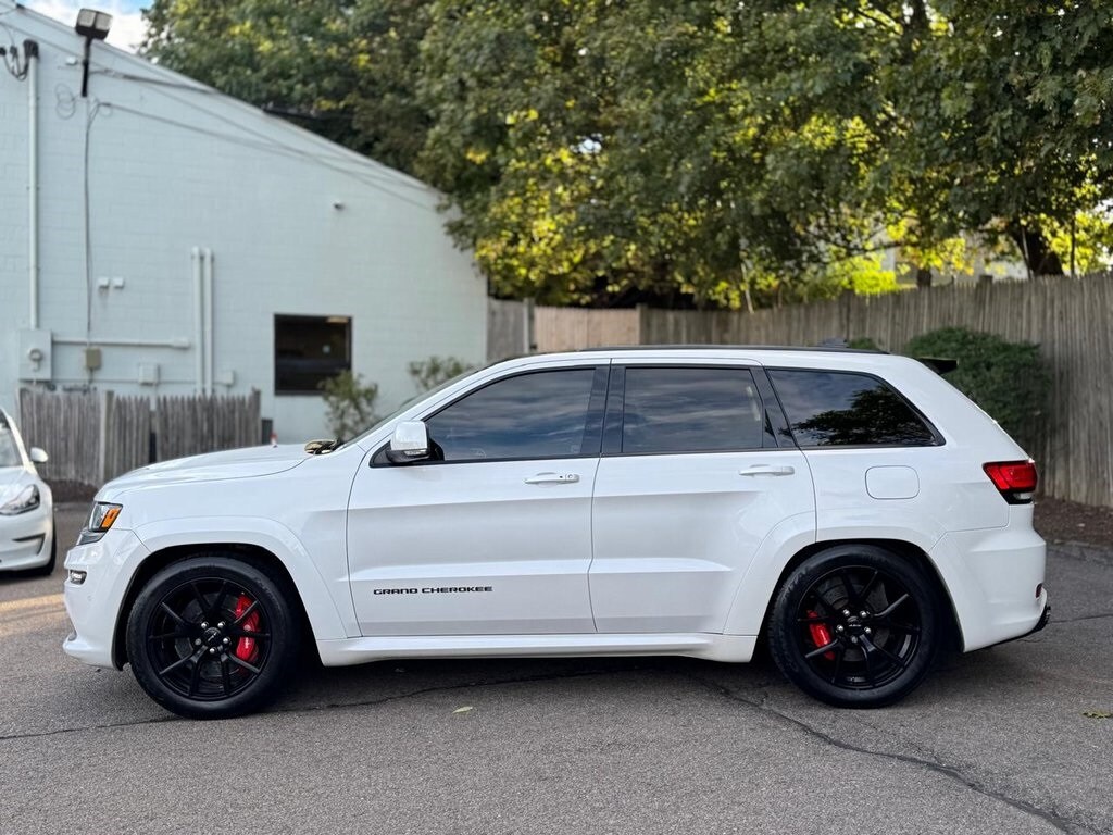 2016 Jeep Grand Cherokee SRT8 photo 2