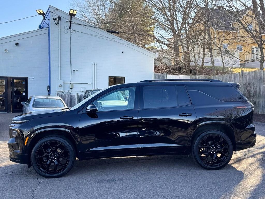 Used 2024 Chevrolet Traverse RS SUV
