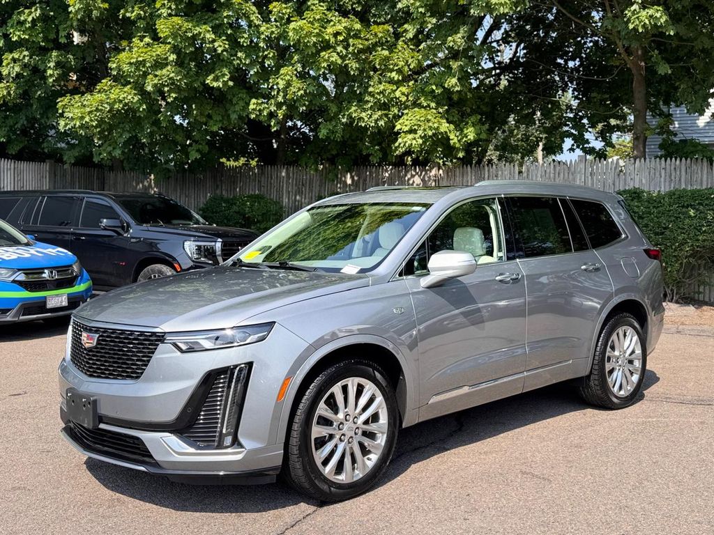 2024 Cadillac XT6 Premium Luxury - Photo 2