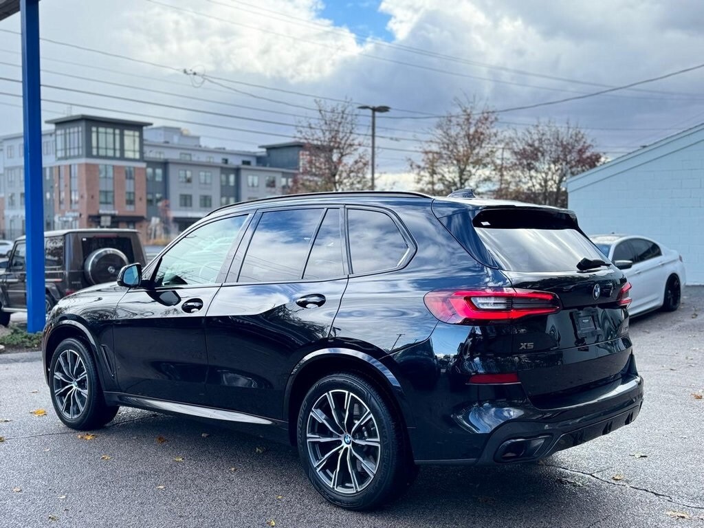 2021 Bmw X5 M50i photo 2