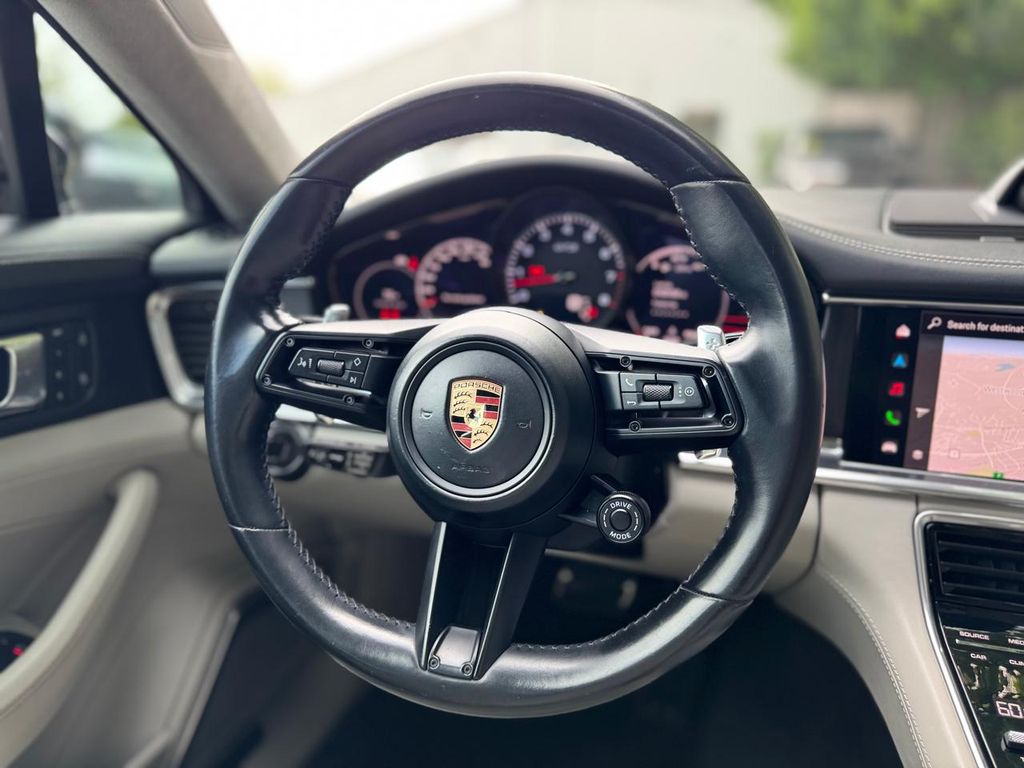 2023 Porsche Panamera GTS - Photo 28
