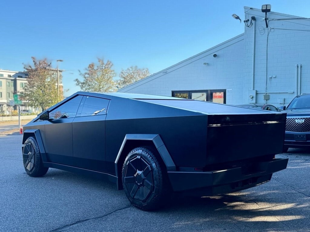 2024 Tesla Cybertruck Cyberbeast photo 2