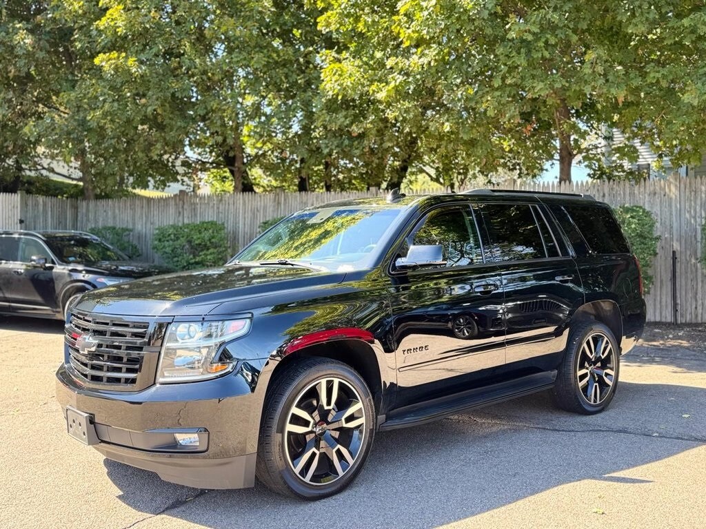 2018 Chevrolet Tahoe Premier photo 2
