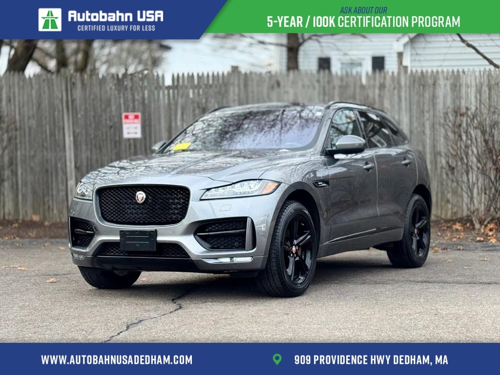 2018 Jaguar F-PACE R-Sport's photo