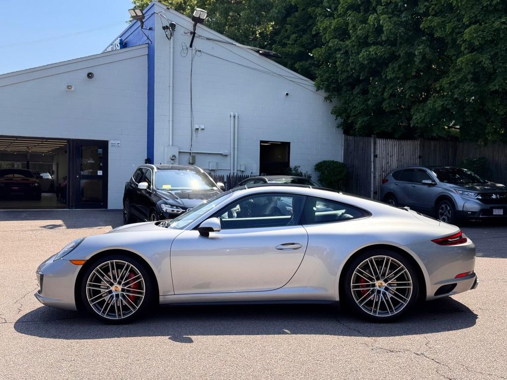 2019 Porsche 911 GTS - Photo 3