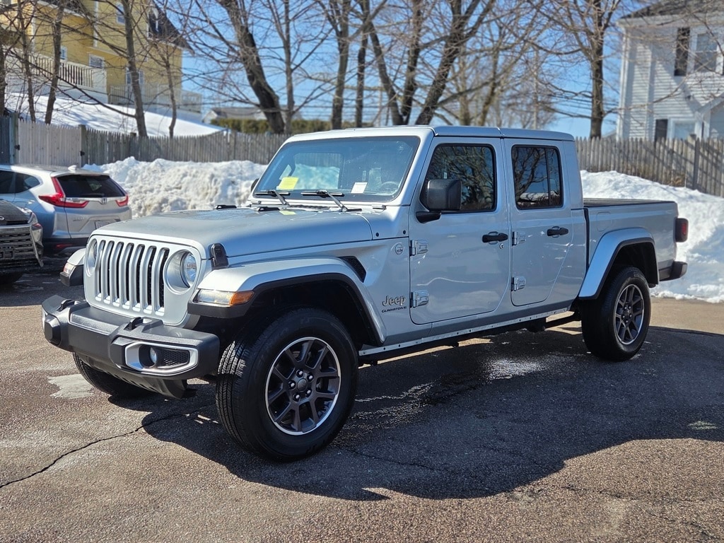 Used 2023 Jeep Gladiator Overland Truck