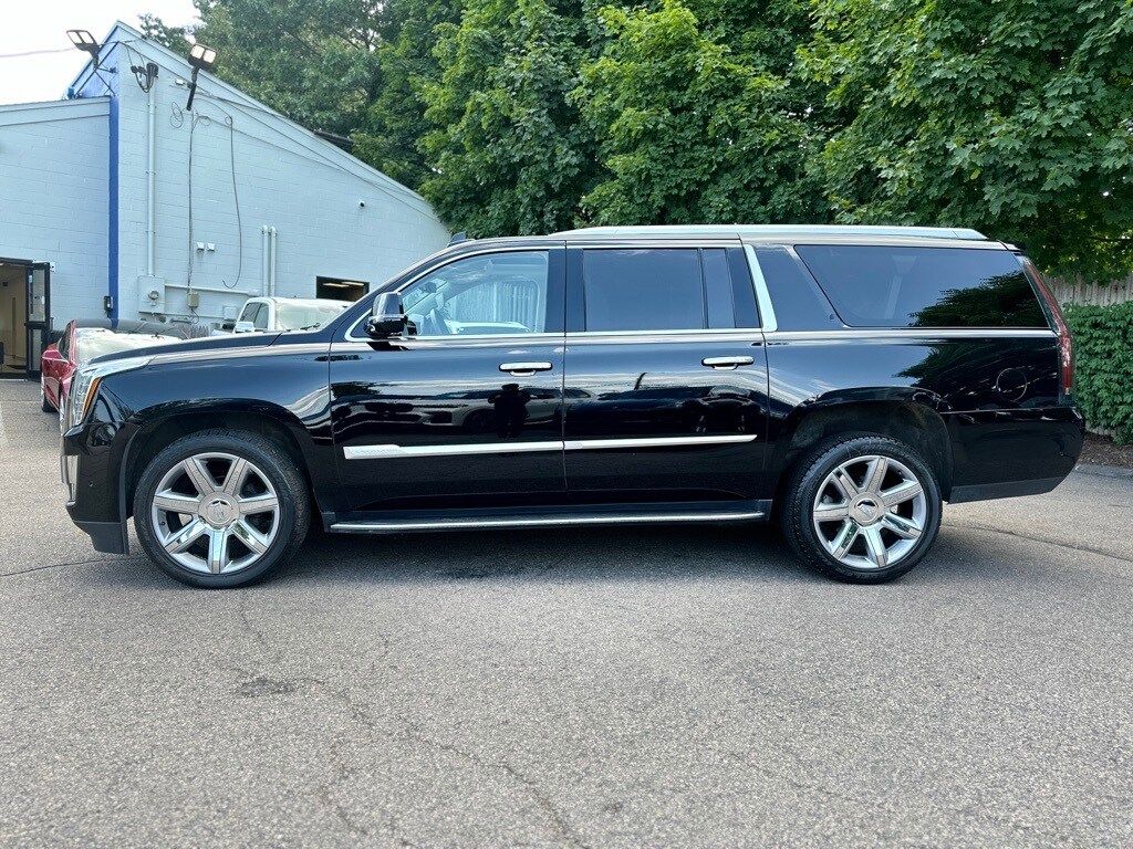 Used 2020 Cadillac Escalade ESV Luxury with VIN 1GYS4HKJ8LR211006 for sale in Shrewsbury, MA