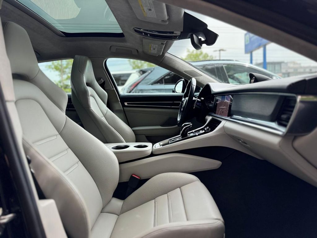 2023 Porsche Panamera GTS - Photo 30