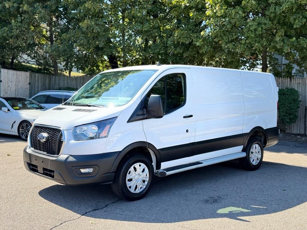2024 Ford Transit photo 2