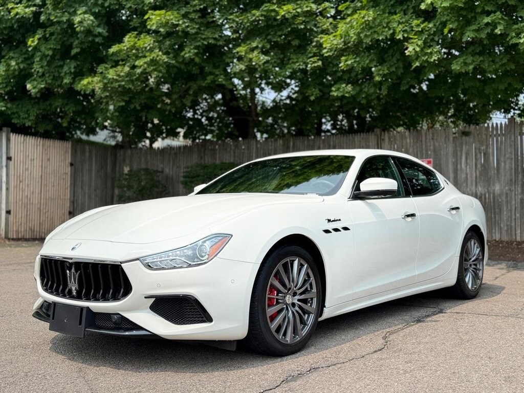 2022 Maserati Ghibli Modena Q4 photo 2