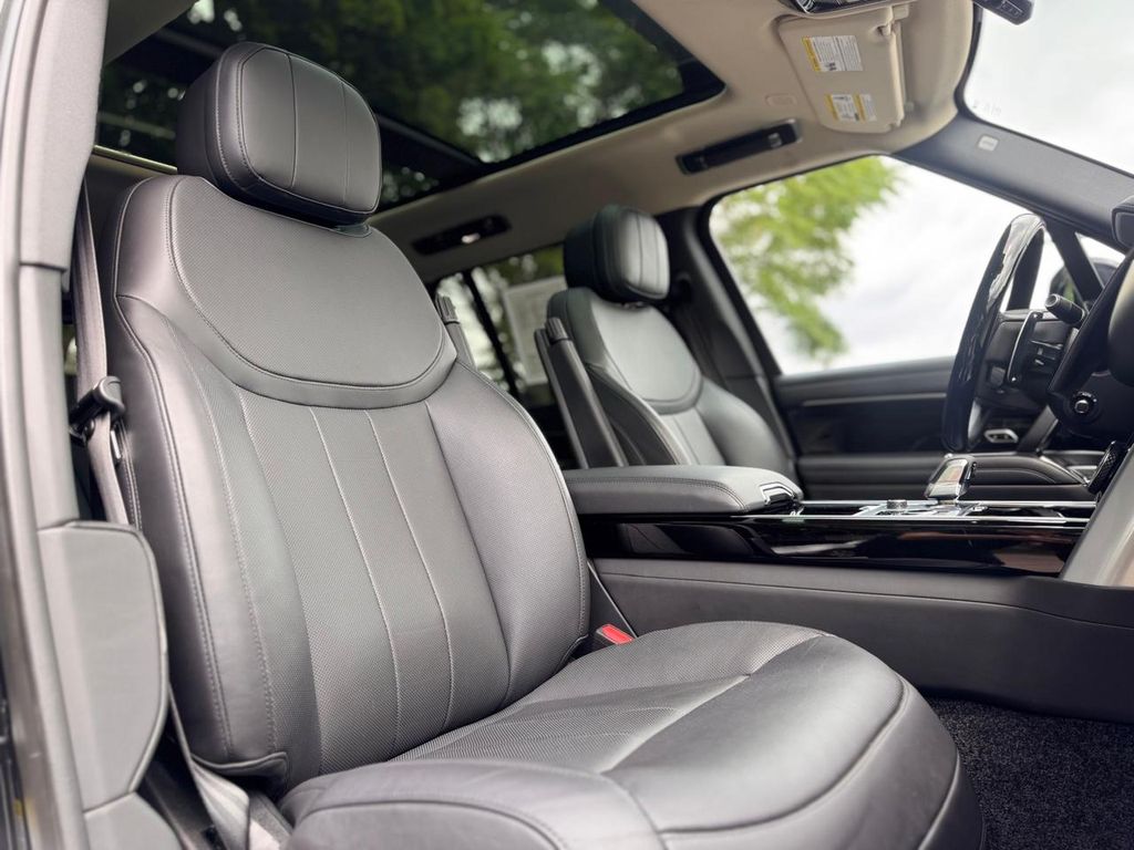 2023 Land Rover Range Rover SE - Photo 31