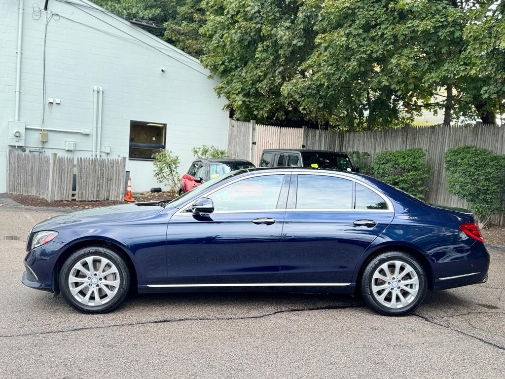 2017 Mercedes Benz E 300 Sedan photo 2