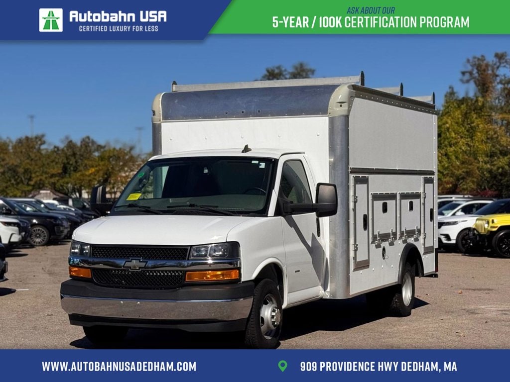 2022 Chevrolet Express Cutaway