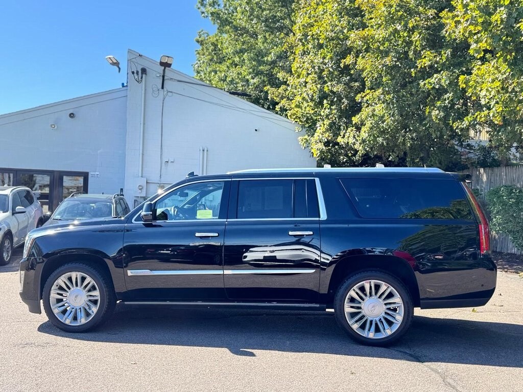 2018 Cadillac Escalade ESV Platinum photo 2