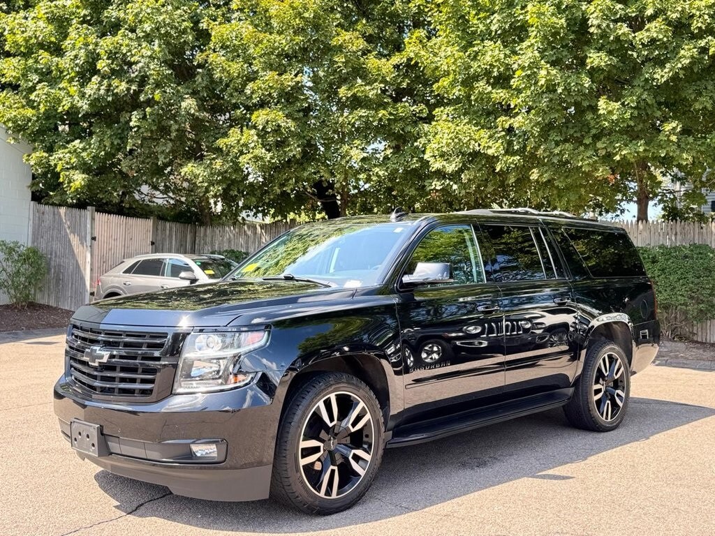 2020 Chevrolet Suburban Premier photo 2