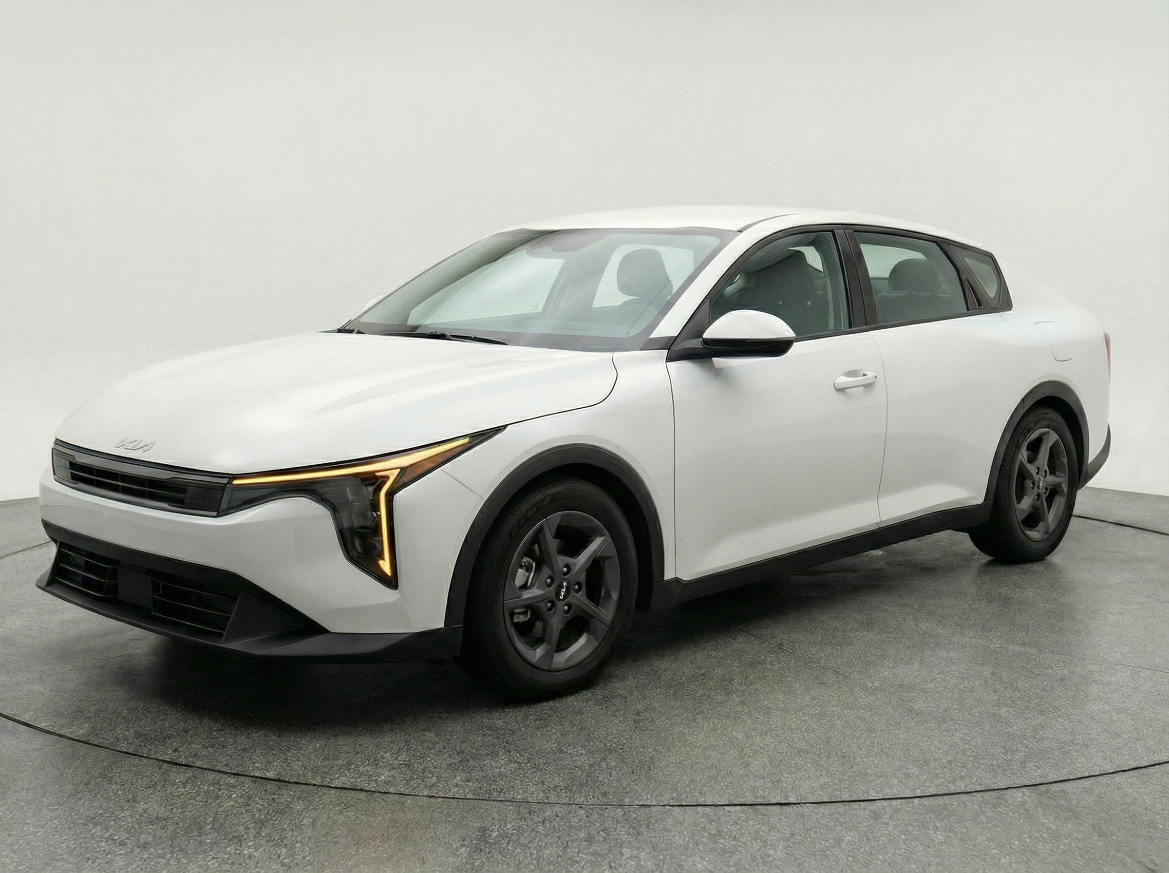 Thumbnail: 2025 Kia K4 - 3